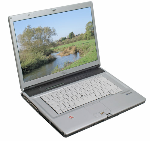 Fujitsu-Siemens LifeBook E8210
